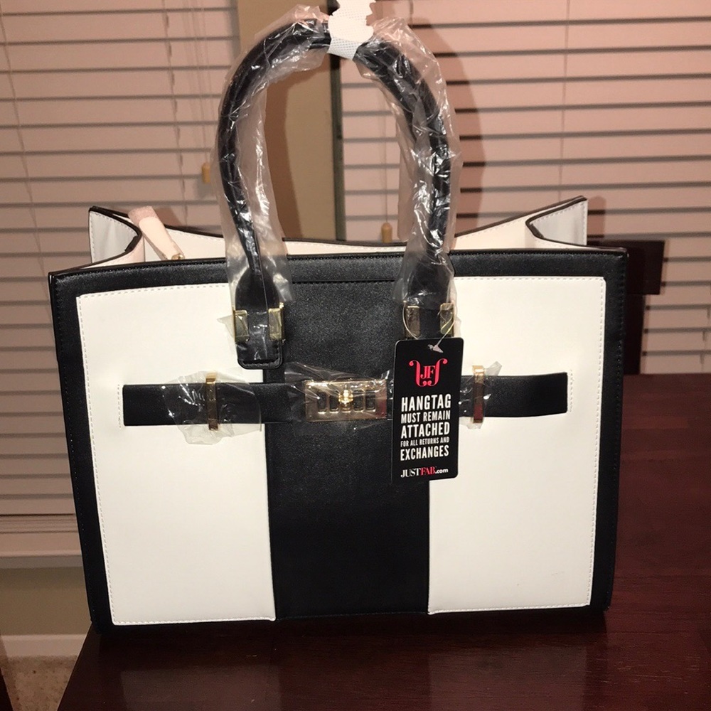Black && white purse from JusFab